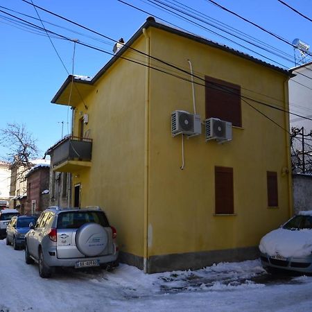 Piro'S Cozy Rooms - City Centre Korce Buitenkant foto